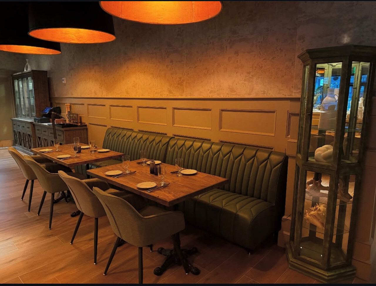 Boutique Customer Furniture